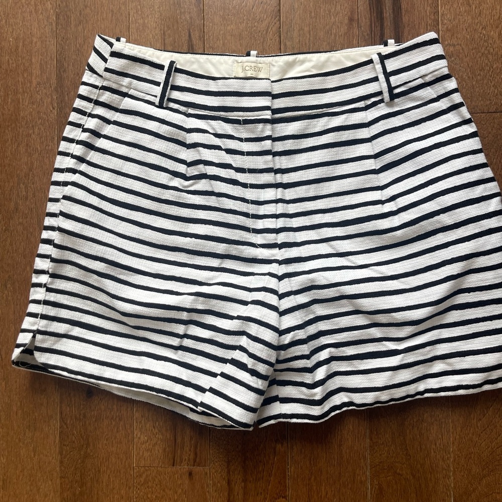 Like new J Crew stripe shorts size 6